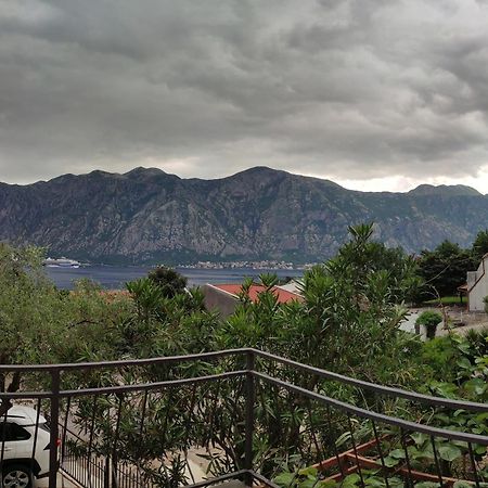 Holiday House In The Kotor Bay מראה חיצוני תמונה