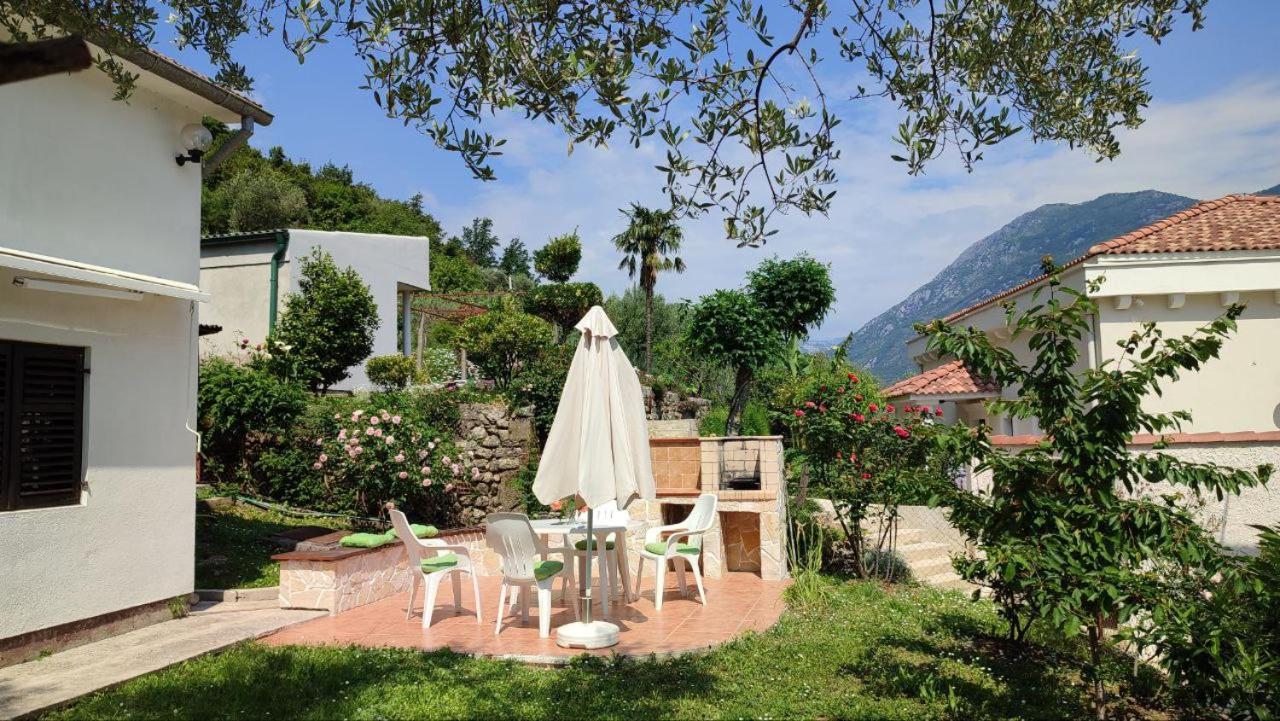 Holiday House In The Kotor Bay מראה חיצוני תמונה