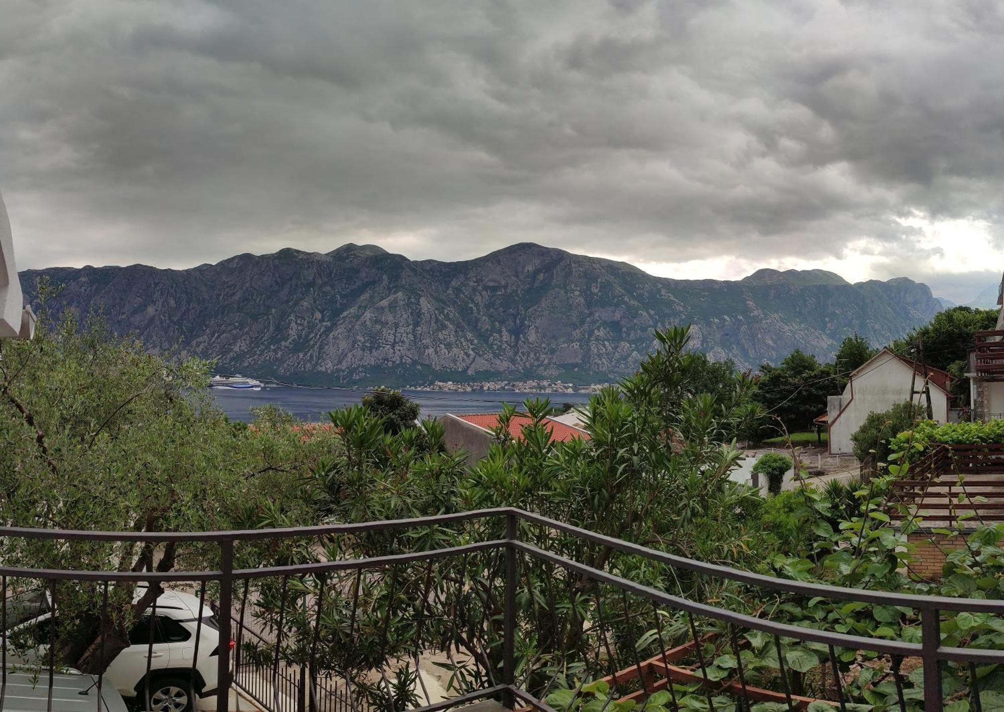 Holiday House In The Kotor Bay מראה חיצוני תמונה
