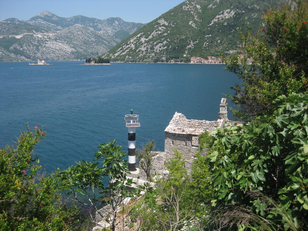 Holiday House In The Kotor Bay מראה חיצוני תמונה