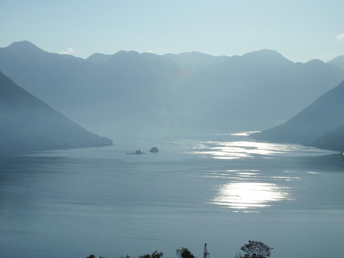 Holiday House In The Kotor Bay מראה חיצוני תמונה